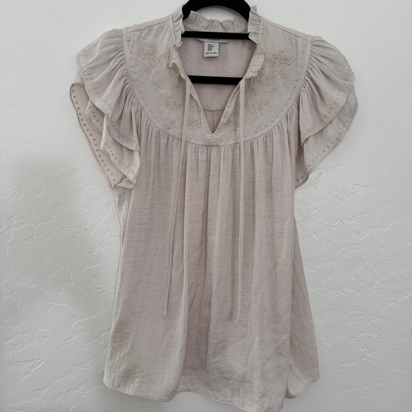 Rachel Zoe Tops - 🌸 Rachel Zoe Embroidered Ruffle Sleeve Blouse – Size M